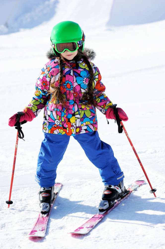 スキー上達の秘訣！初心者にオススメの滑り方と練習方法 | スキーマガジン